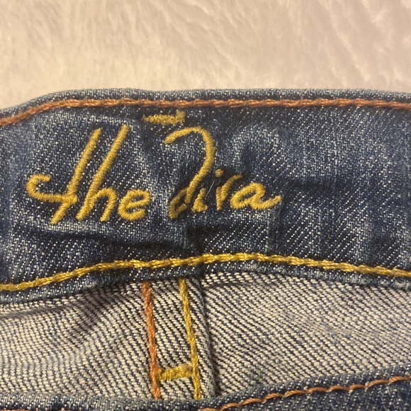 “The Diva” Old Navy, Women’s plus size Jeans - Picture 2 of 6